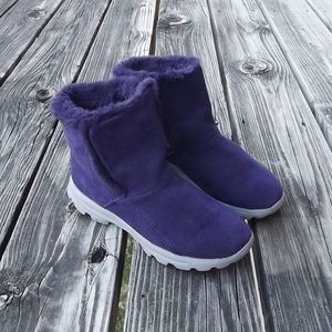 *END OF WINTER SALE  Lady's Skechers Suede Booties